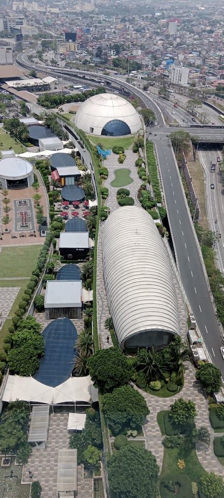 SM AURA: Mall Guide to Food Hall, Cinema, Skypark and Office Tower.